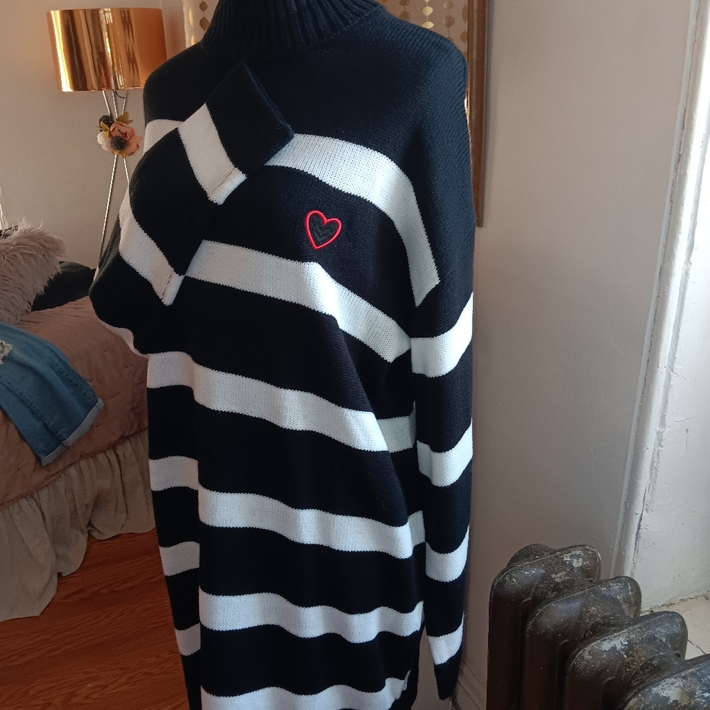 NWT Oversized Black and White turtleneck sweater dress